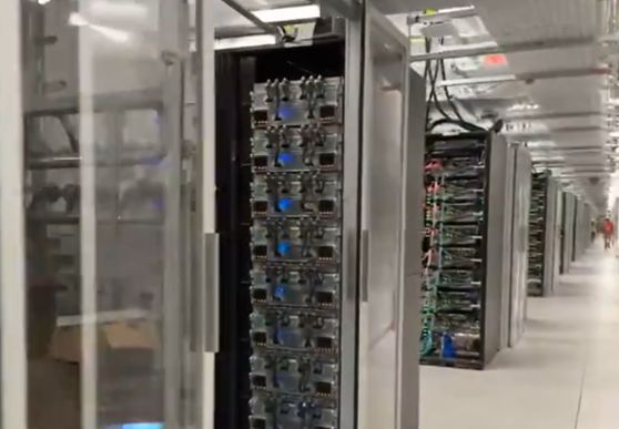焦点娱乐注册：AI拉动硅片需求激增！机构：AI服务器硅消耗量大涨3.8倍